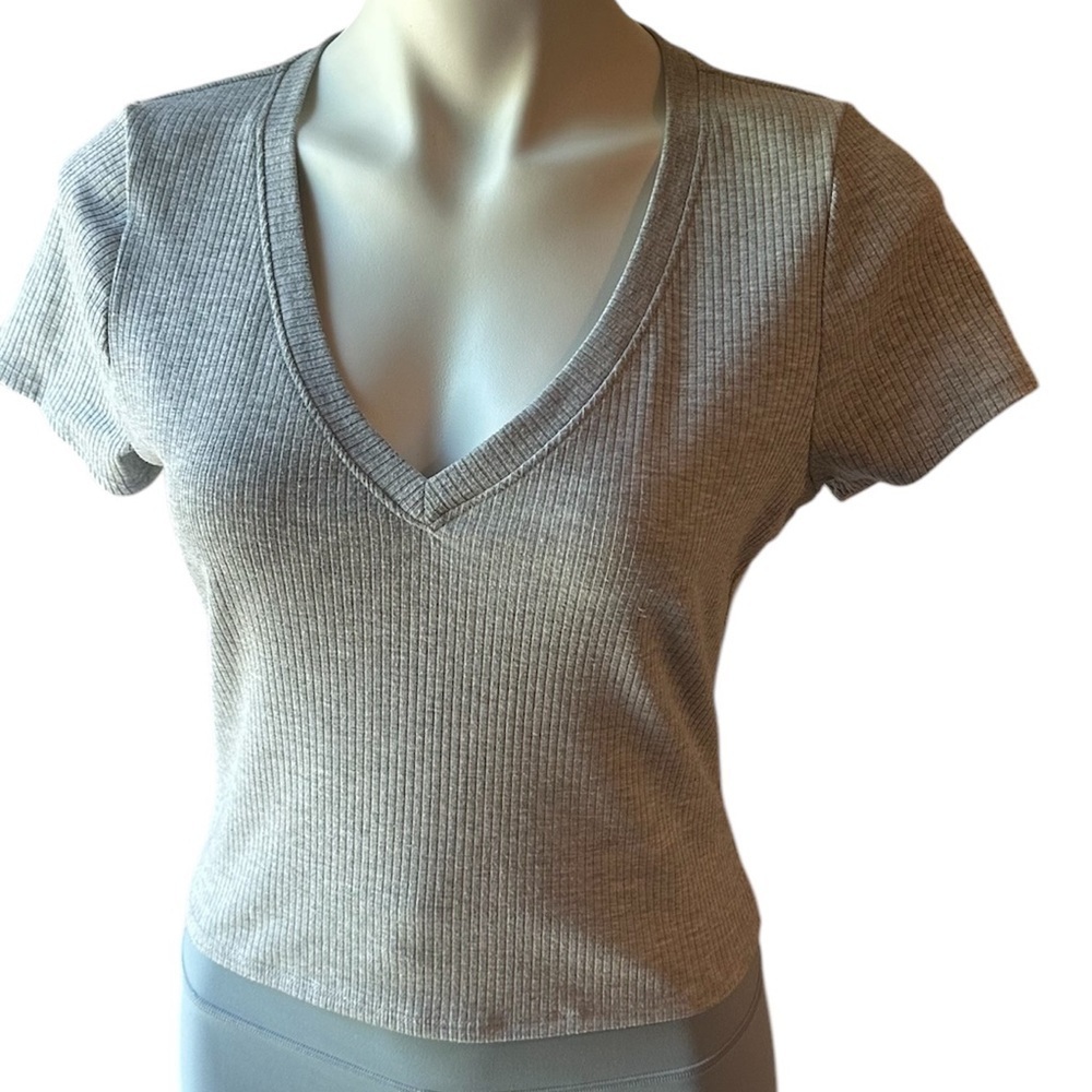 Destined Gray women’s fitted crop top. (18)